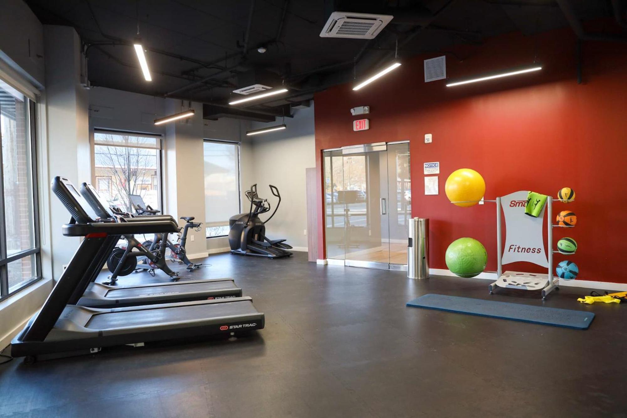 Reading Luxury Apartment With Gym, Steps From Commuter Rail #4011 מראה חיצוני תמונה