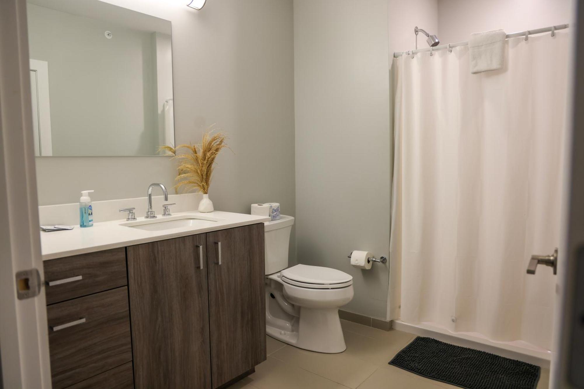 Reading Luxury Apartment With Gym, Steps From Commuter Rail #4011 מראה חיצוני תמונה